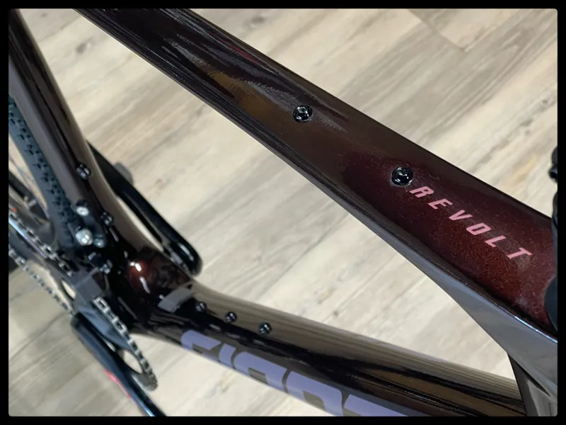 Giant Revolt Advanced 1 Large Cordovan 2023-2